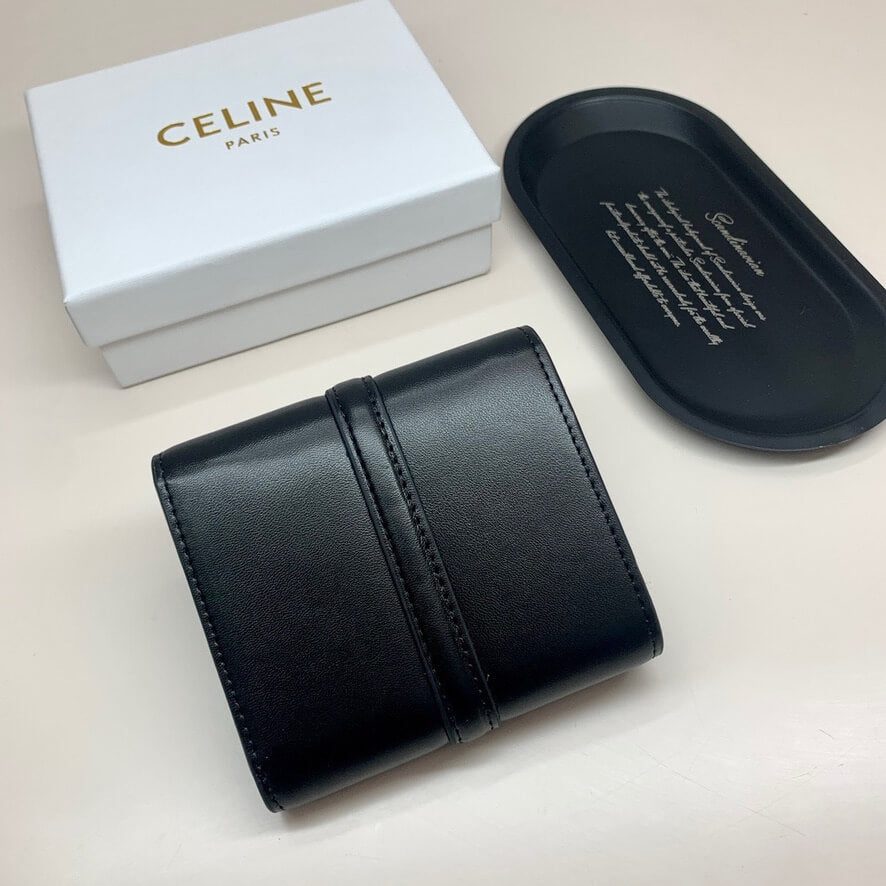 Gold-Buckle Short Wallet