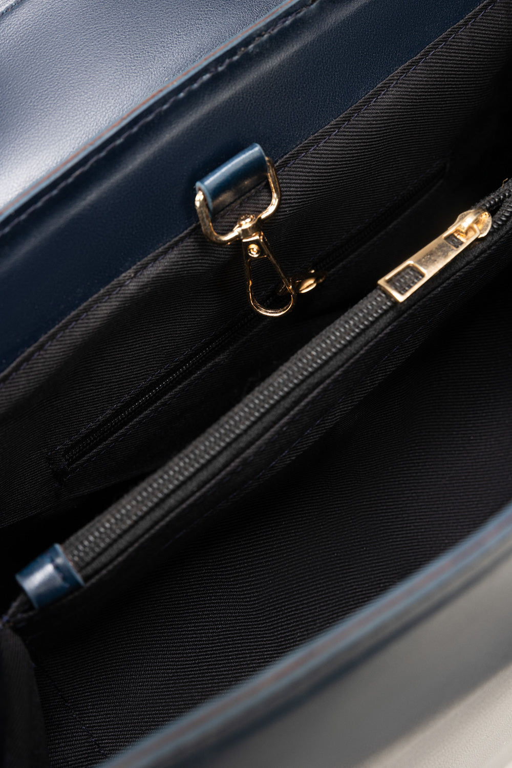 Vintage Dual‑Pocket Shoulder Bag