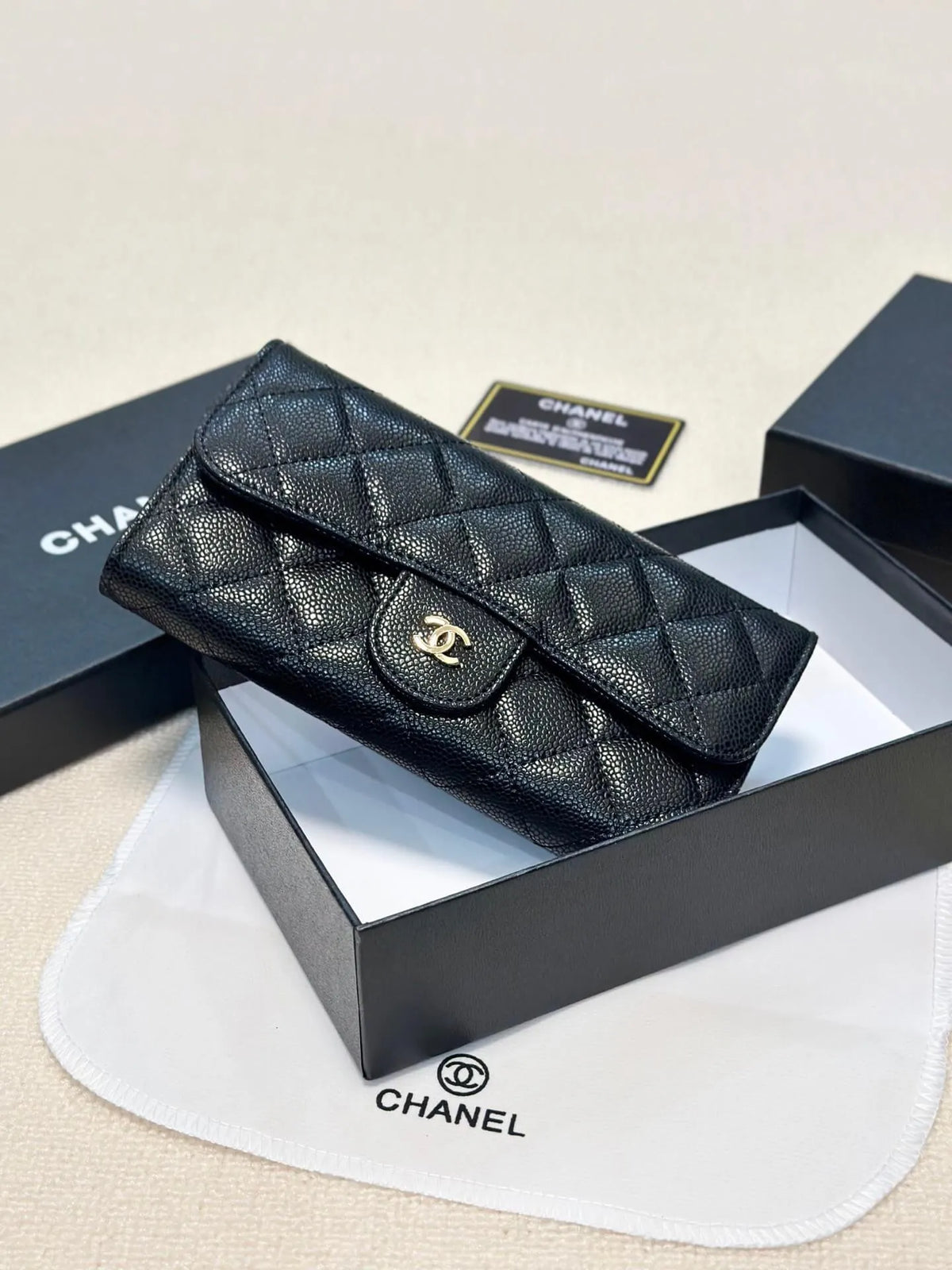 Textured Quilted Long Leather Wallet