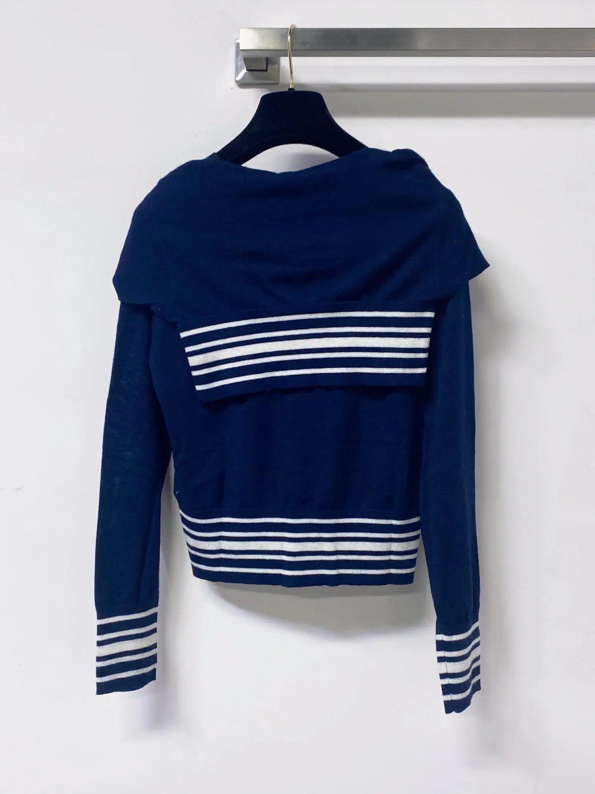 Tie Shawl Striped Embroidered Knit Top