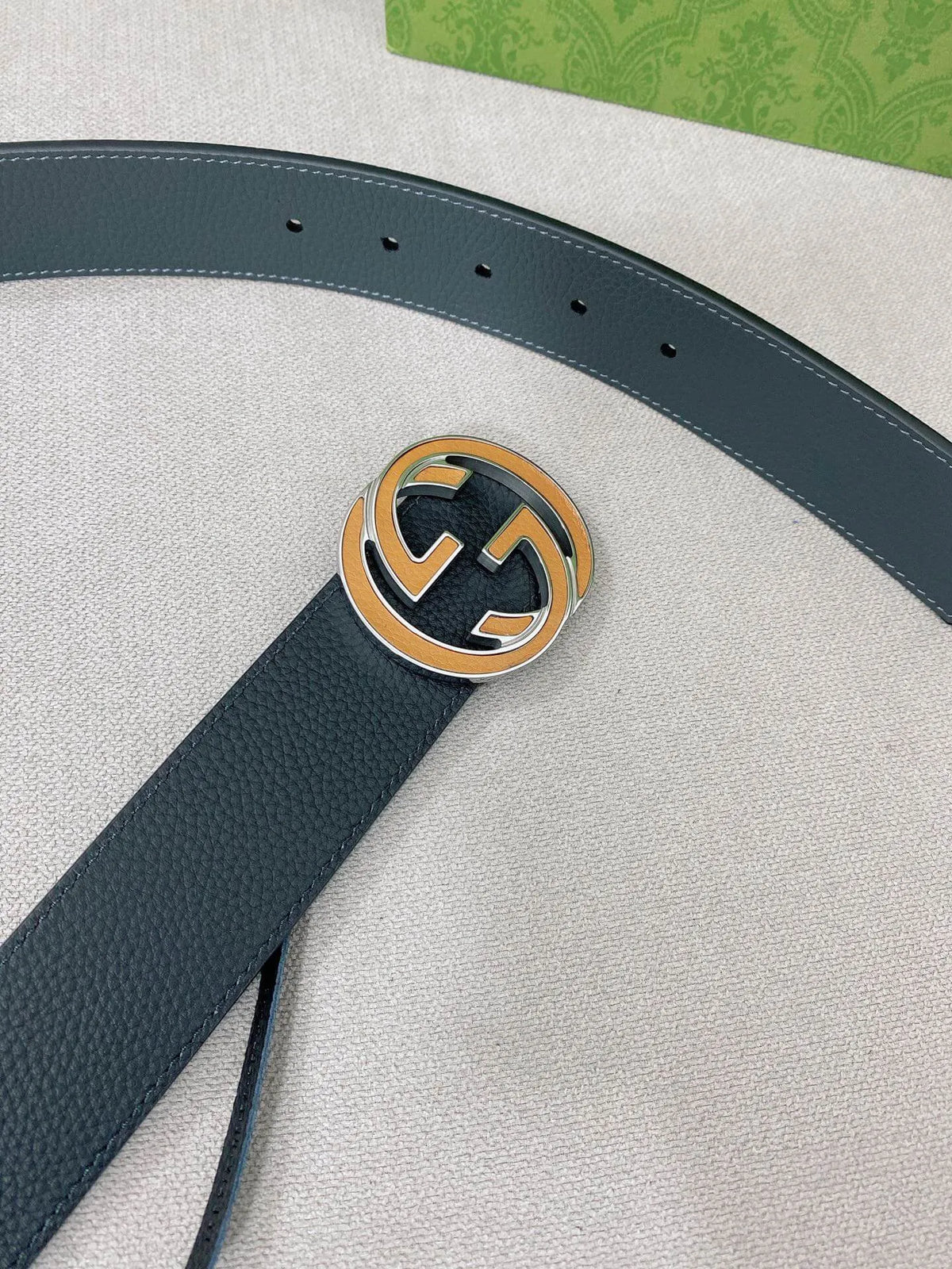 Fashionable Reversible Metal Buckle Belt